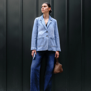 Yoga Jeans Boyfriend Denim Blazer (Sirius)