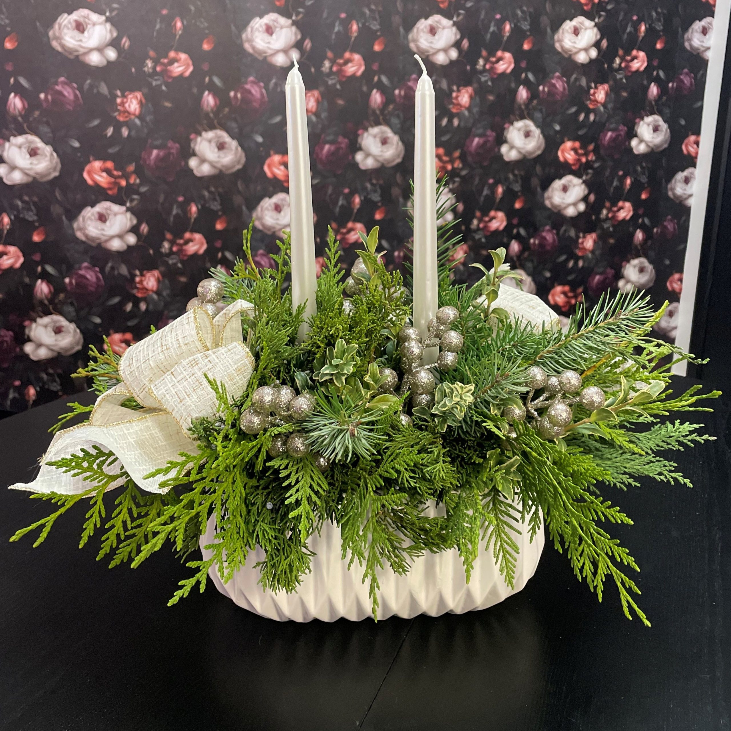 Hamilton - Holiday Glow Greens & Berries Centerpiece Workshop