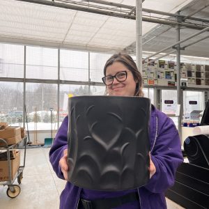 Noir Leaf Pot – Charcoal (10″)