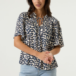 Garcia Flowy Shortsleeve Blouse