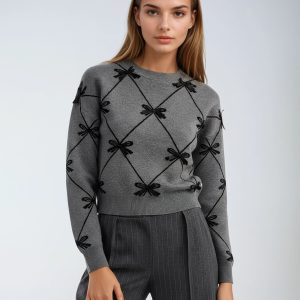 Point Zero - Crew Neck Sweater w/Bows
