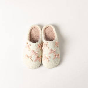 Lyla & Luxe - Sherpa Slides with Satin Bows