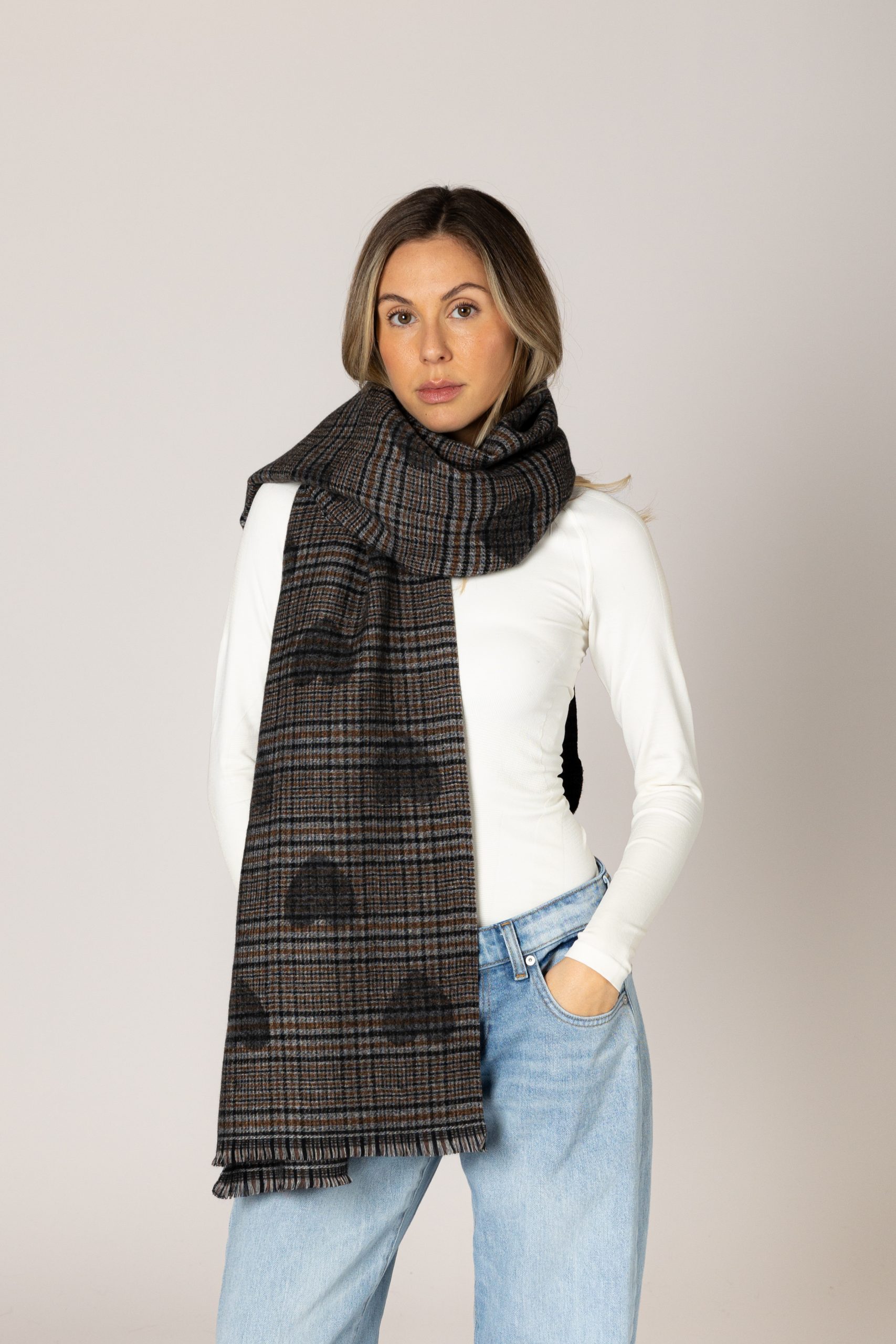 Lyla & Luxe - Love Hearts Scarf