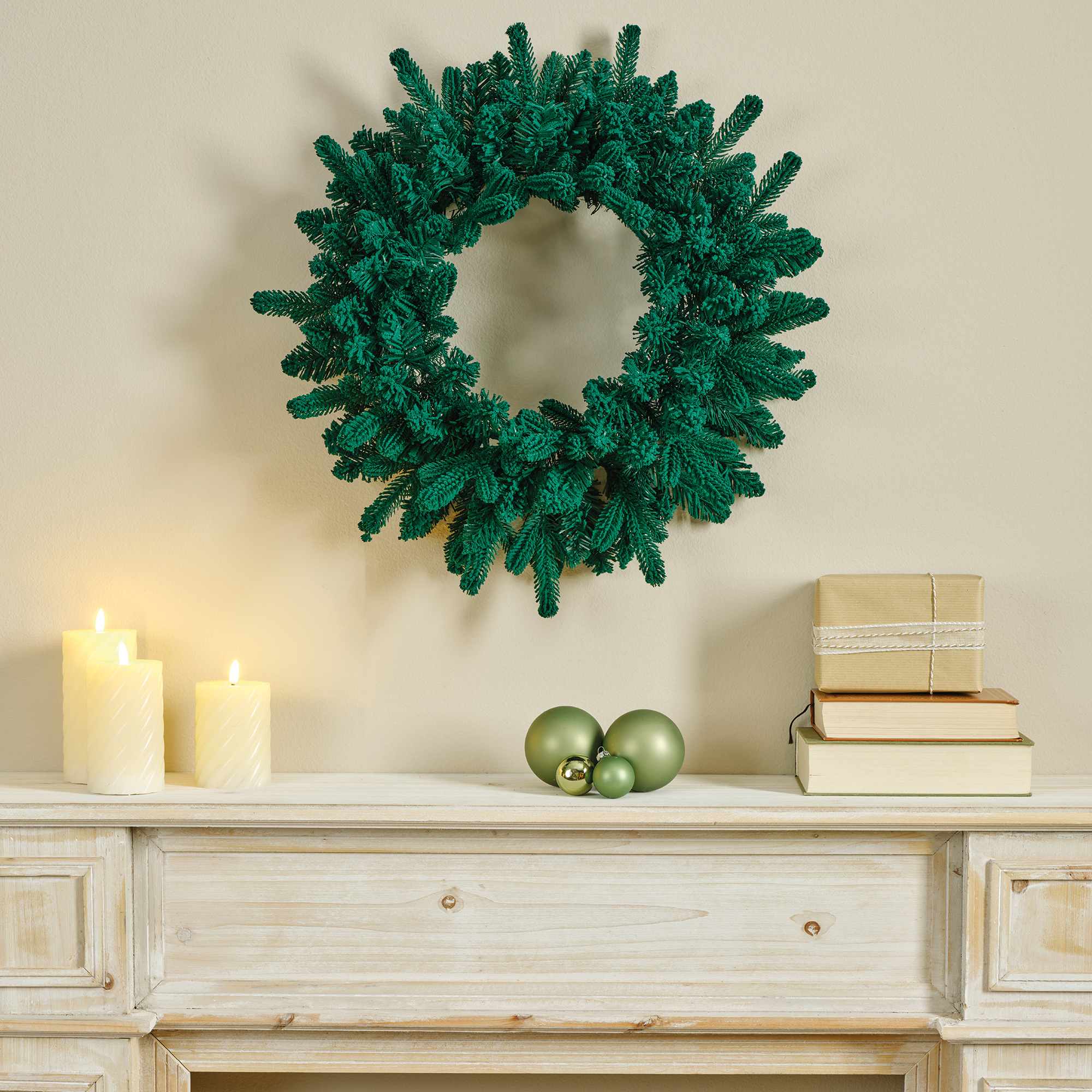 Emerald Wreath Flocked